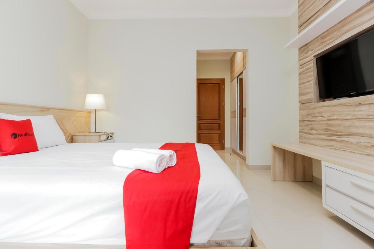 Reddoorz Premium Near Ragunan Zoo 2 Jakarta Exterior photo